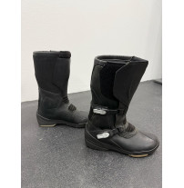 BMW Stiefel Gravel rechst außen und links innen