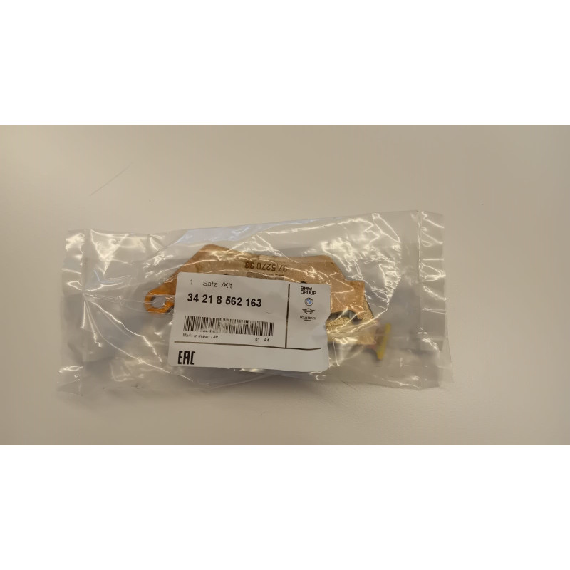 Satz Bremsbeläge mit Teilenummernaufdruck