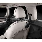 Beifahrersitz eines MINIs mit montiertem Basisträger für das Travel & Comfort System