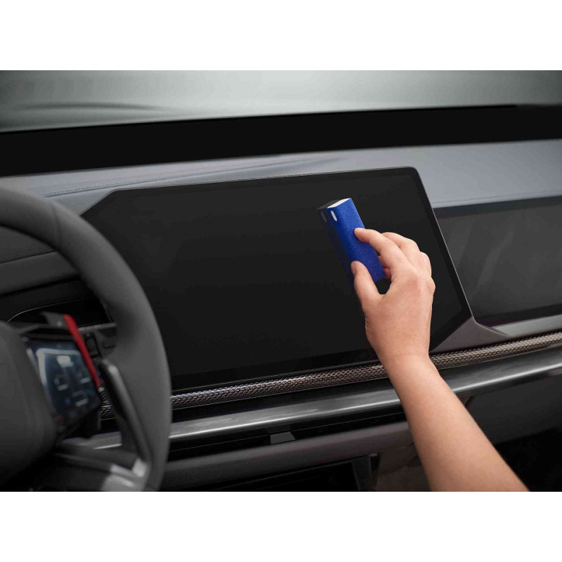 BMW Displayreiniger mit Anwendungshinweis / ausgeschalteter Bildschirm